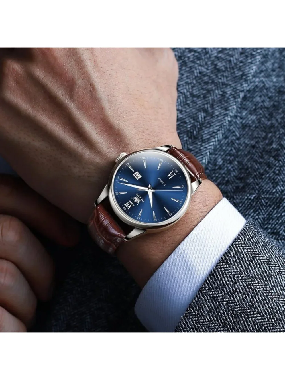 Classic Men's Leather Watch - Large Dial, Easy Read, Waterproof Quartz Timepiece
